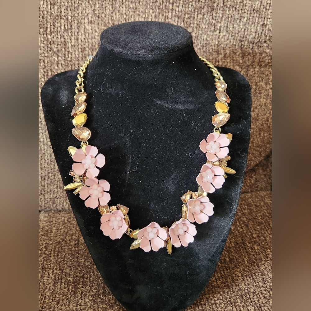 Simply Vera Vera Wang Floral Necklace Metal Pink NWT